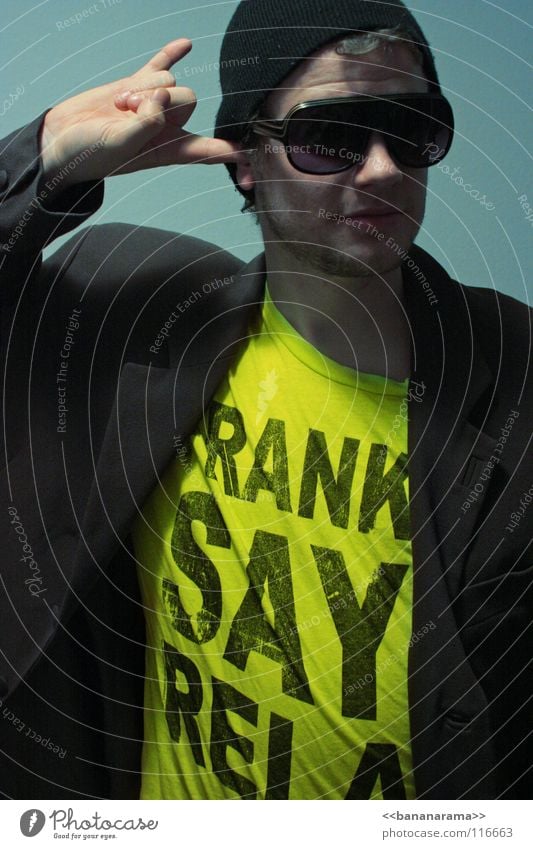 FRANKIE SAYS RELAX Freak Eyeglasses Baseball cap Suit Neon light Yellow Gray Style Man Joy Club Advertising Frankie T-shirt Colour Blue Face Finger in ear Chest