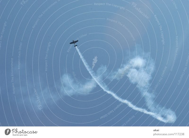 Flight day 5 Airplane Second World War Army Airfield Jubilee Air show Event Action Radial engine Warped Airplane race Sporting event Clouds Smoke Sky blue