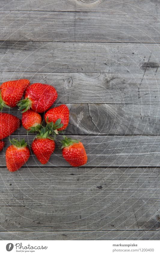 strawberries freshly picked Food Fruit Strawberry Nutrition Eating Picnic Organic produce Vegetarian diet Diet Fasting Slow food Finger food Lifestyle Healthy