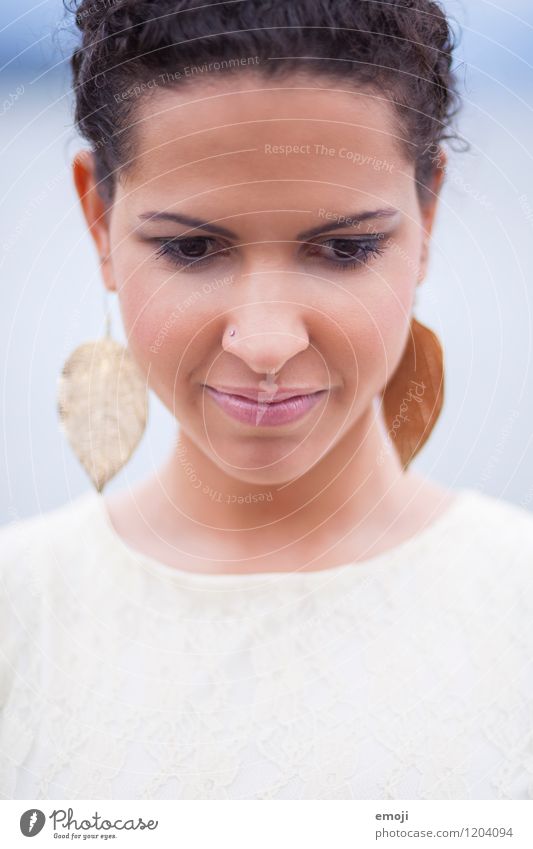 face Feminine Young woman Youth (Young adults) Face 1 Human being 18 - 30 years Adults Beautiful Colour photo Exterior shot Day Shallow depth of field Downward