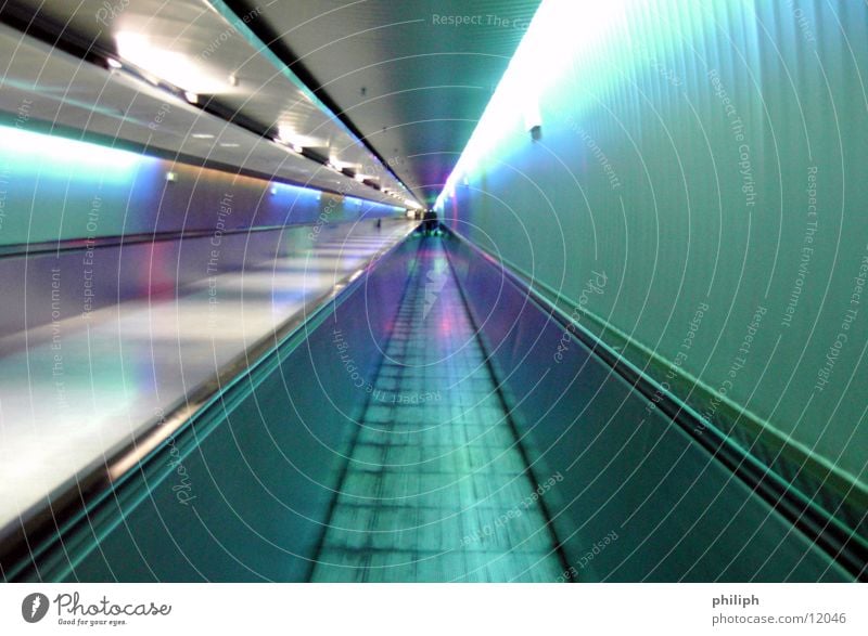 TunnelBand Blur roll String Munich Airport Vacation & Travel