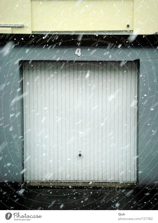 Gate Four Garage Concrete Asphalt Winter Cold Wet White Square 4 Horizontal Flake Facade Symmetry Backyard Knob Corrugated sheet iron Detail Snow remise