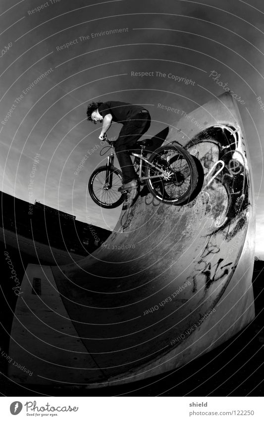 wall ride Mountain bike Bicycle Sports ground Halfpipe Wallride Playing 2wheel quarter