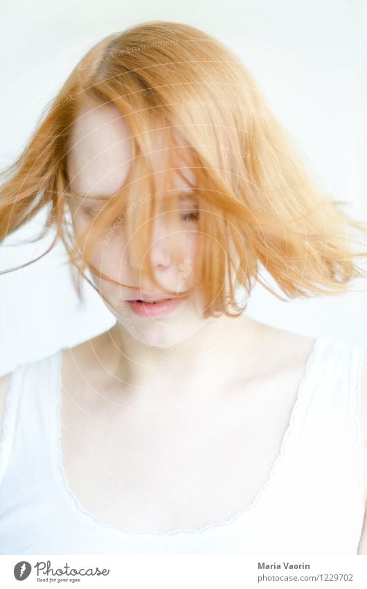 Wind in hair 2 Human being Feminine Young woman Youth (Young adults) 1 18 - 30 years Adults Red-haired Long-haired Movement Dream Natural Purity Contentment