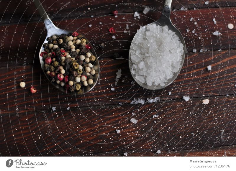 Salt&Pepper Food Eating Lunch Diet Kitchen Colour photo Detail Macro (Extreme close-up) Deserted