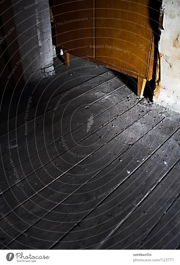 attic Attic Roof Skylight House (Residential Structure) Detached house Town house (City: Block of flats) Wood Wooden floor Raw Seam Niche Hut Cupboard Detail