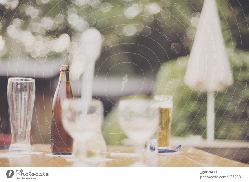 beer garden Garden Calm Beverage Beer Glass Sunshade Table Cozy Exterior shot Anticipation To enjoy Colour photo Deserted Copy Space top Day Blur