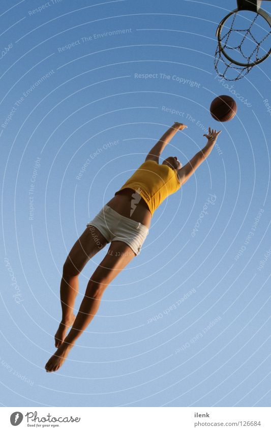 Basketball I Ball sports Air Woman Jump Sports carmen Freiburg im Breisgau Flying Athletic Traffic infrastructure