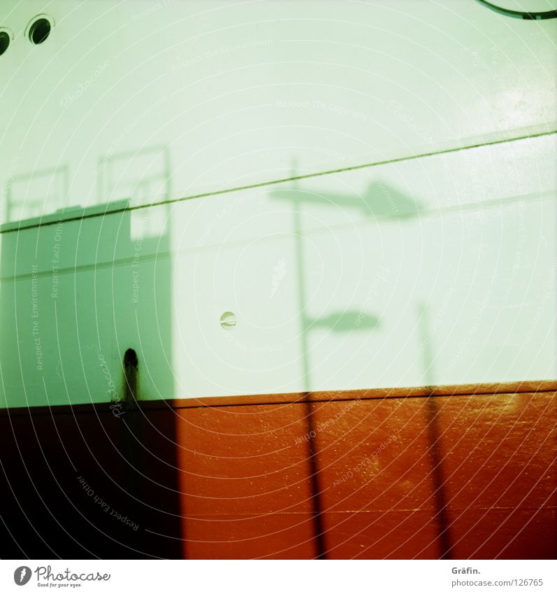 shadow lantern Lamp Red White Bow Watercraft Shadow Darken Depart Expatriate Medium format Wall (building) Starbord Port side Industry Harbour Navigation