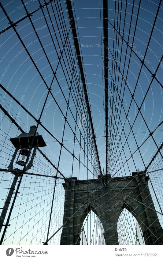 Playground for climbing artists III Cloudless sky Beautiful weather Manhattan Brooklyn Downtown Bridge Manmade structures Bridge pier Arch Neogothic Landmark