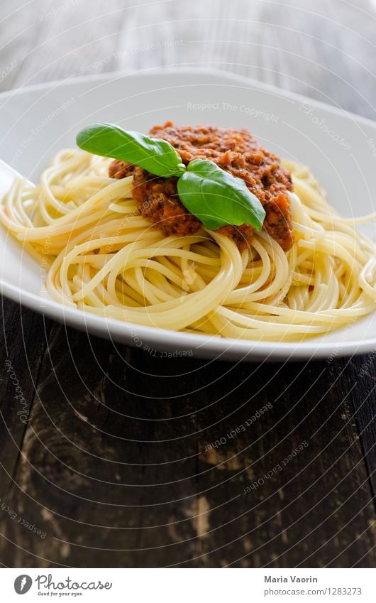 Tomato pesto 3 Food Nutrition Lunch Vegetarian diet Slow food Italian Food Plate Delicious Red Italien pesto tomato pesto Basil Noodles Self-made Spaghetti