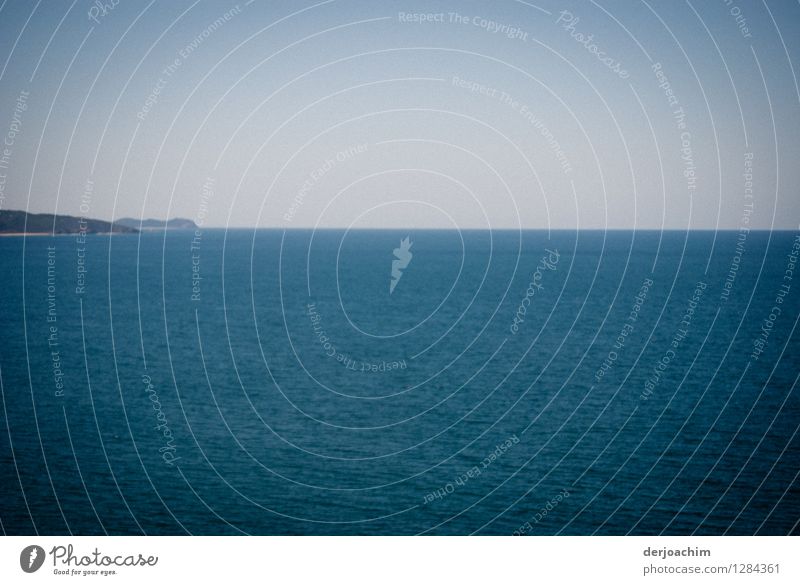 Land in sight, east coast of Queensland. Australia. Otherwise only blue sea and sky. Joy Calm Summer Nature Water Beautiful weather Ocean Pacific Ocean Deserted