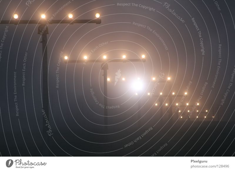 Airport 2 Beacon Fog Fence Wire netting fence Horizon shambles of emotion Airplane landing low flying