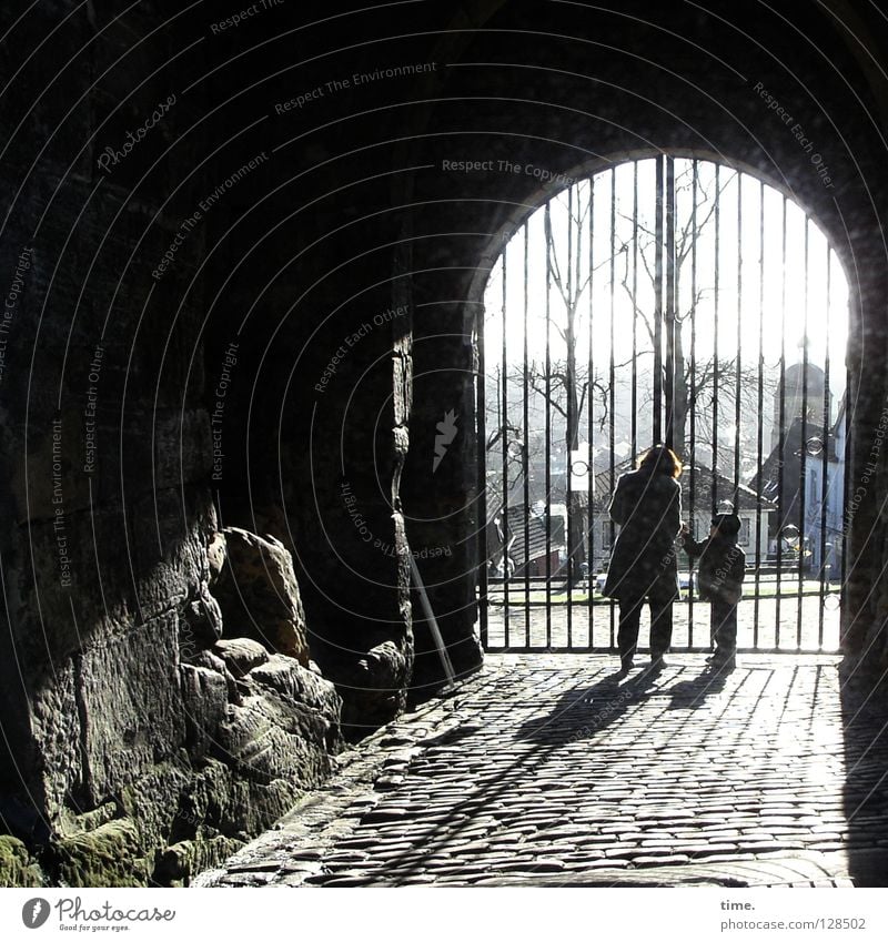 This Is Neither Bills Gate Nor Window Archway Highway ramp (entrance) Slope Closed 2 Small Large Child Back-light Woman Undo Fold Grating Unlock Historic Tunnel