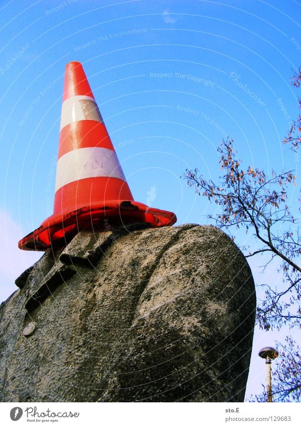 be on one's guard Hat Label Red White Reddish white Dirty Pattern Man Headless Tree Progress Jacket Collar Buttons Suit Stone Concrete Statue Decline