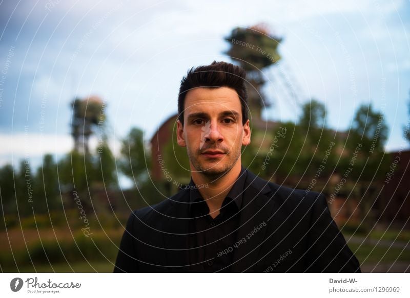 young man dressed in black Man out garments Black Looking into the camera Adults Exterior shot Human being Lifestyle Colour photo Day Style Young man