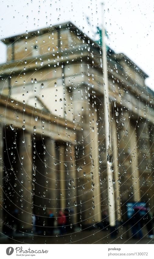 Sightseeing - I Brandenburg Gate Attraction Landmark Bad weather Rain Driving Drizzle Damp Cold Wet Berlin Sky Beautiful Capital city Drops of water Trip