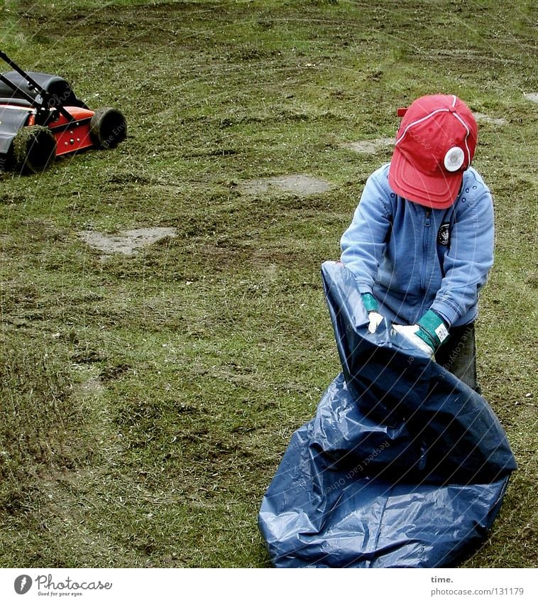 GardenDwarf, making himself useful Meadow Sack Lawnmower Gloves Work gloves Leisure and hobbies Baseball cap Red Green Box up Tidy up Work and employment