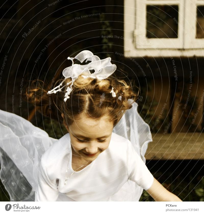 Little Angel Girl Communion White Ease Jump Hop Child Princess Flying