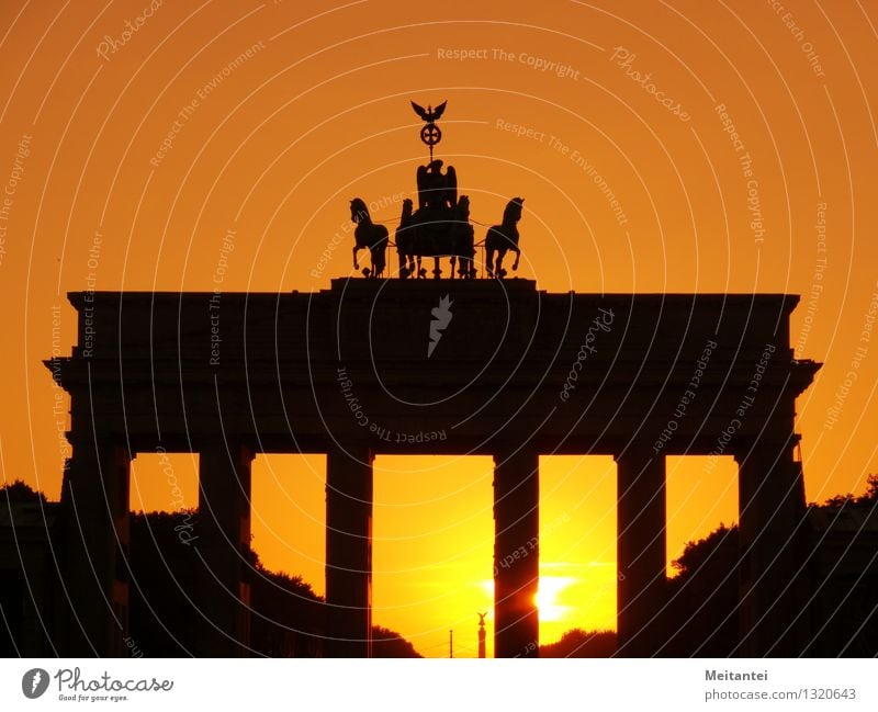 Brandenburg Gate Sunrise Sunset Sunlight Berlin Germany Europe Capital city Downtown Manmade structures Building Architecture Tourist Attraction Landmark