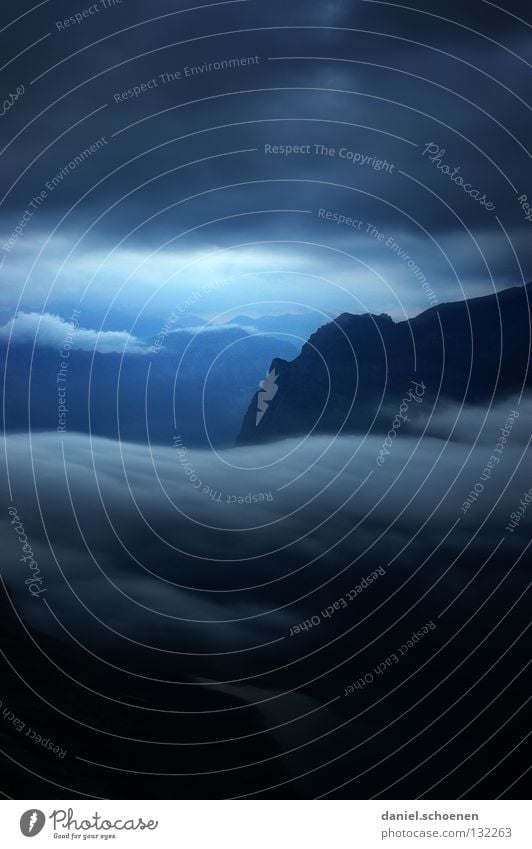 How will the weather be tomorrow? (Part 3) Sunset Cirrus Climate change Switzerland Bernese Oberland Hiking Mountaineering Leisure and hobbies Endurance Clouds