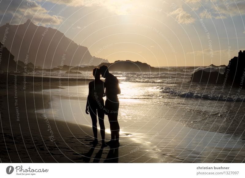 Lovers on the beach Vacation & Travel Freedom Summer vacation Sunbathing Ocean Island Woman Adults Man Couple 2 Human being 30 - 45 years Nature Horizon