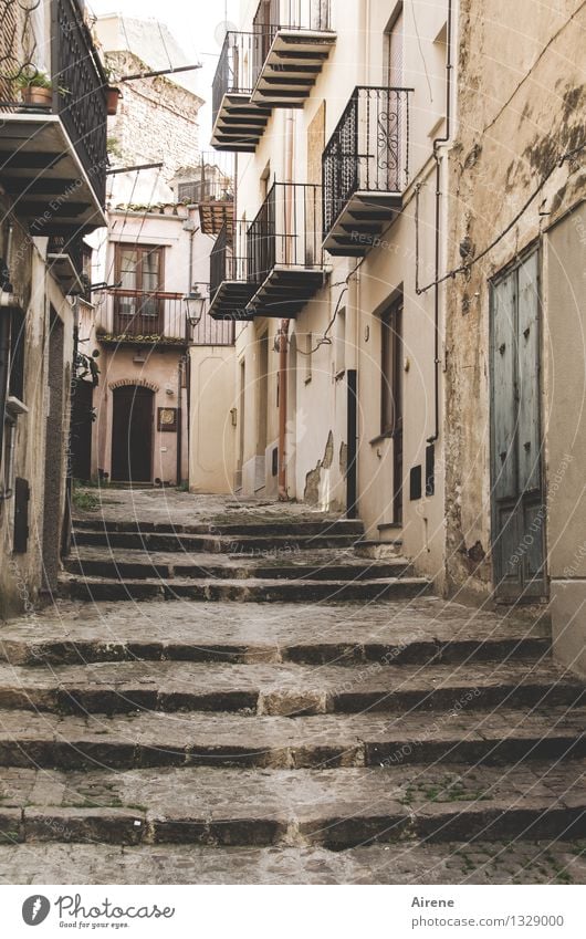 PEDESTRIAN ZONE Italy Sicily Southern Europe Village Small Town Old town House (Residential Structure) Old building Period apartment Wall (barrier)