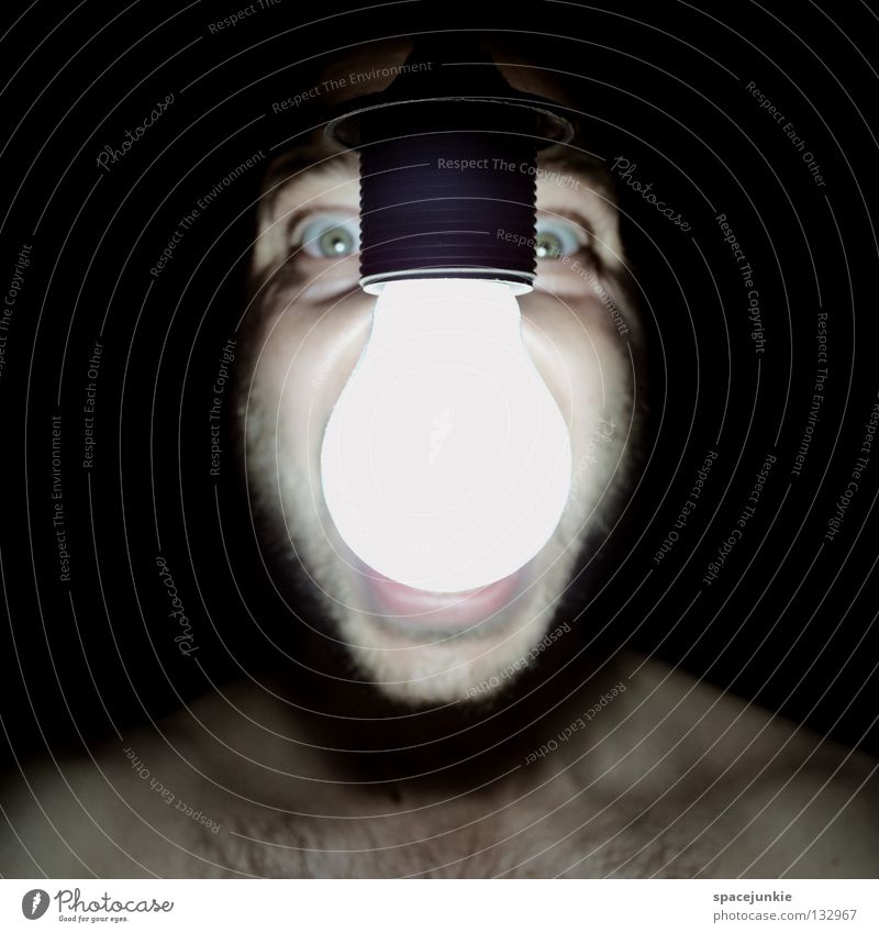 light Man Scream Portrait photograph Freak Fear Alarming Dark Black Show your teeth Evil Crazy Light Electric bulb Electricity Power consumption Joy Face