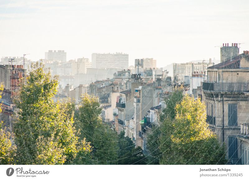 View of Marseille IV Town Downtown Old town Skyline Populated House (Residential Structure) Esthetic Contentment Joie de vivre (Vitality) Optimism Success