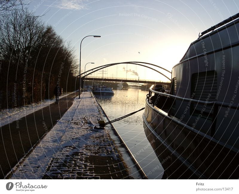 ships-on-channel Watercraft Autumn Navigation Sewer