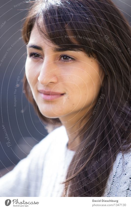 View into the distance Feminine Young woman Youth (Young adults) Head Face 1 Human being 18 - 30 years Adults Sweater Brunette Long-haired Contentment Optimism