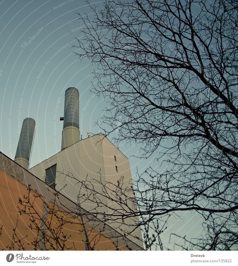 power plant Chimney Environment Environmental pollution Industry Electricity generating station Emission Worm's-eye view Upward Vertical Clear sky Cloudless sky