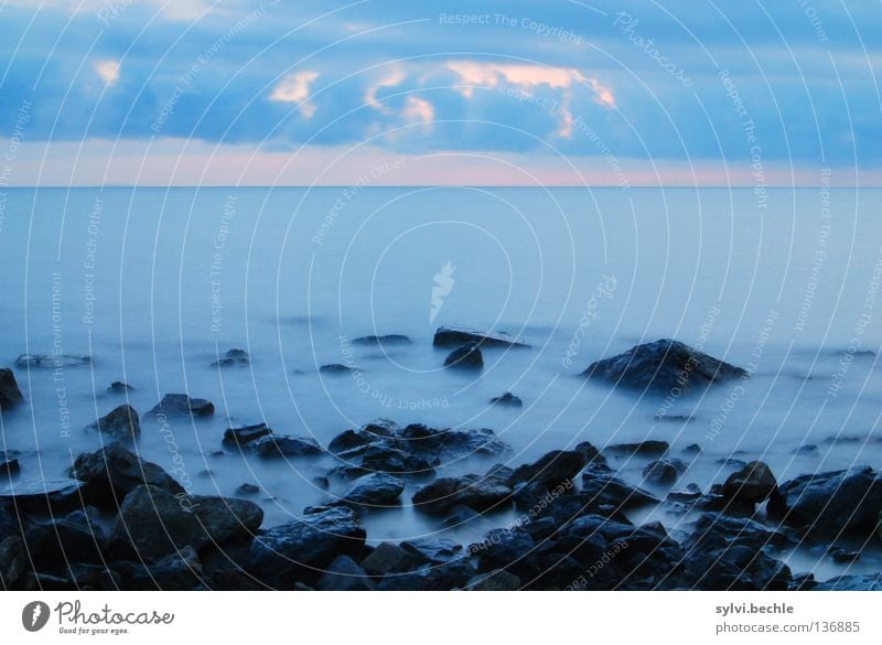 silence Colour photo Multicoloured Exterior shot Copy Space top Twilight Sunrise Sunset Long exposure Deep depth of field Relaxation Calm Beach Ocean Dive Water