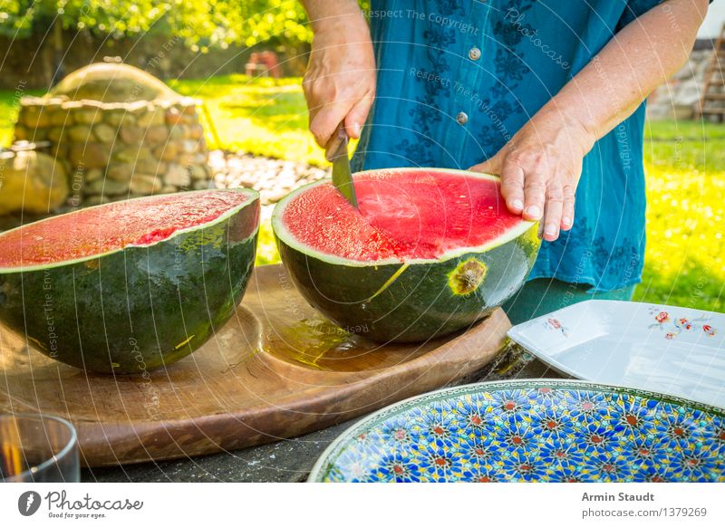 Cut melon Food Fruit Diet Knives Lifestyle Luxury Style Healthy Healthy Eating Summer Living or residing Human being Masculine Man Adults Hand 1 Nature Garden