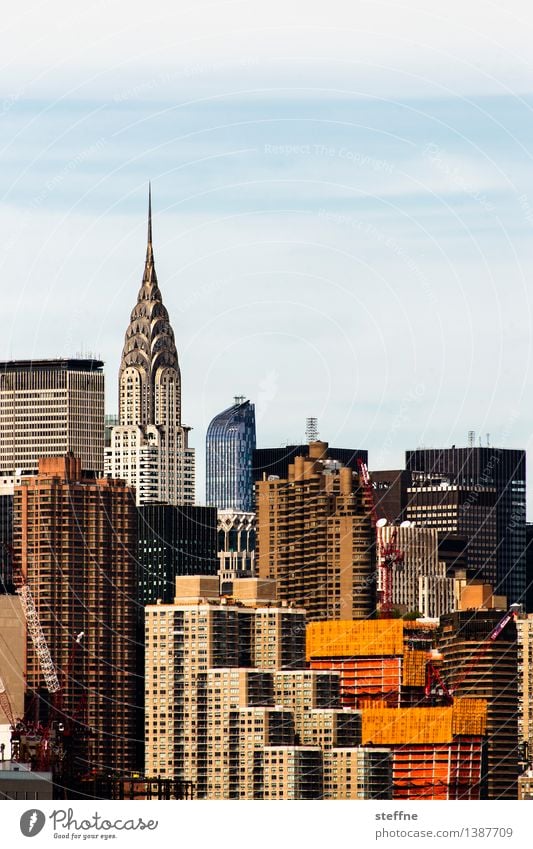 population density Sky Beautiful weather Manhattan New York City USA Town Skyline Overpopulated High-rise Landmark Living or residing Chrysler Building