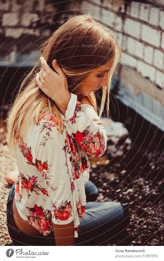 girl on the roof Young woman Youth (Young adults) Body Hair and hairstyles Hand 1 Human being 18 - 30 years Adults Summer Small Town