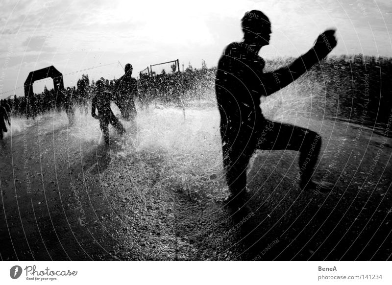 Run, Forrest, run! Triathlon Athlete Hundred-metre sprint Sprinter Inject Splash of water Wet Beginning Lake Ocean Beach Speed Track and Field Iron man