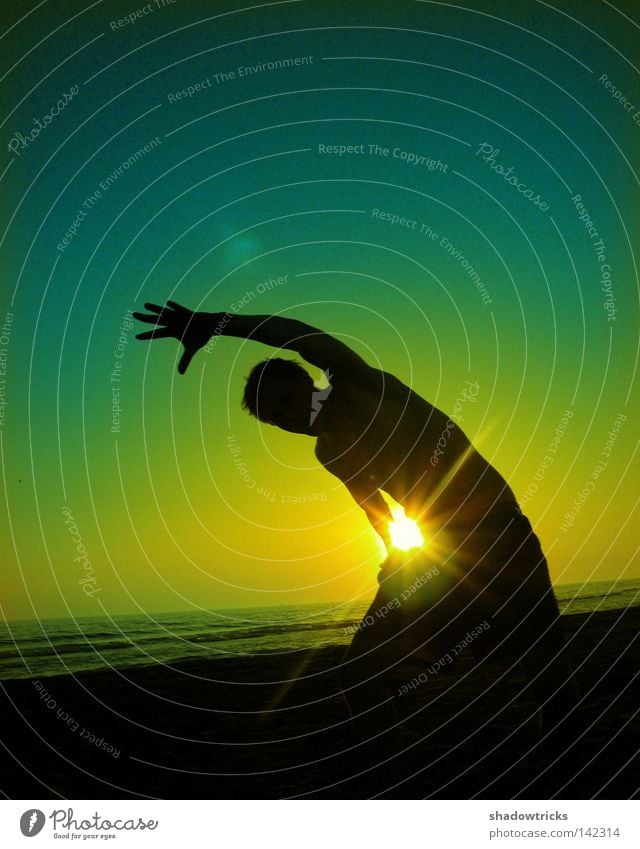 quarter circle Back-light Jump Clouds Red Green Yellow Joie de vivre (Vitality) Posture Brazil Sunset Sunrise Gymnastics Well-being Healthy Easy Beach Ocean