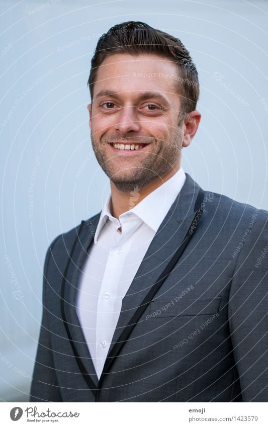 Business Portrait Man smiling Masculine Young man Youth (Young adults) Adults 1 Human being 18 - 30 years Short-haired Friendliness Passport photograph smile