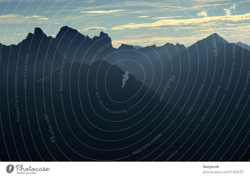 Hödensknoedel Ötzgerödel Upward High mountain region Mountaineering Clouds Cirrus Altocumulus floccus Cumulunimbus cloud Stone Rock Wall of rock North Crumbled