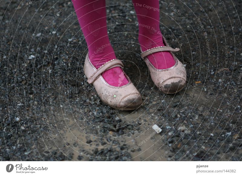 Freiburg '08: Dirty Puddle Mud Footwear Pink White Stockings Girl Playing Beer garden Brewery 2008 Child Stone Rain Closure photocase user meeting