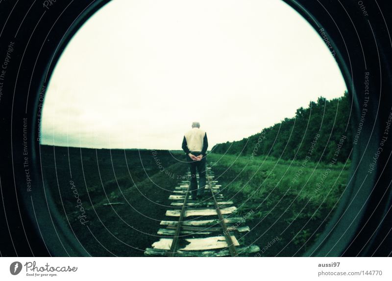 Grandpa Hans Senior citizen Loneliness Railroad tracks Railroad tie Pedestrian Going Fisheye Round Wide angle Lonely Man Logistics db round picture Lomography