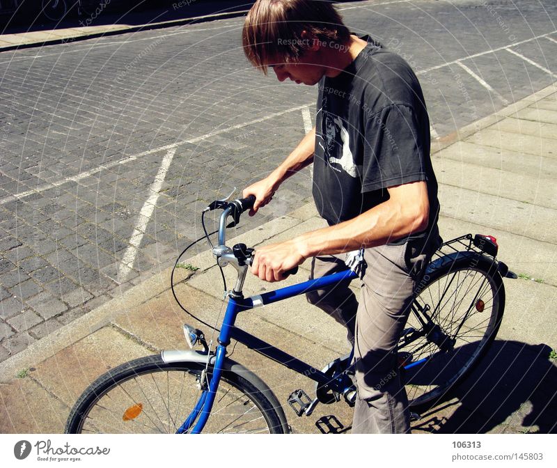 Old man & Paul Driving Depart Physics Morning Bicycle Black Leipzig Summer get a kebab crucifixes biking Cool (slang) Warmth T-shirt Blue Sidewalk