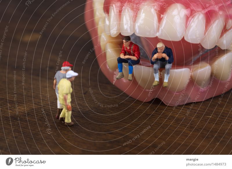 Miniwelten - Snack Nutrition Eating Model-making Health care Closing time Human being Masculine Feminine Woman Adults Man Female senior Grandmother