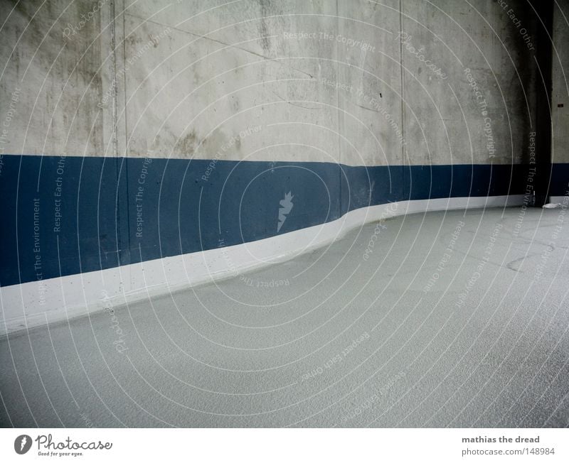 PARKING DECK FIVE Hall Interior shot Empty Concrete wall Copy Space top Copy Space bottom Progress Concrete construction Horizontal Stripe Building line