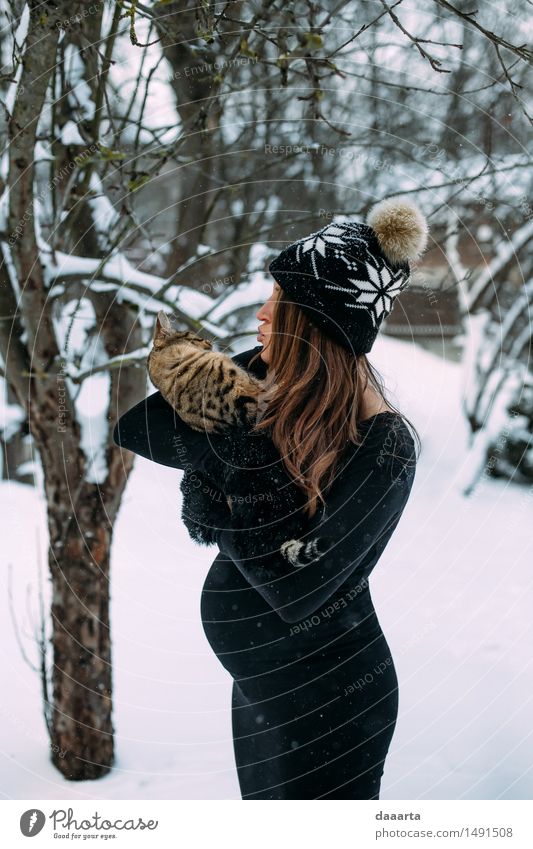 loving a cat Lifestyle Elegant Style Joy Harmonious Relaxation Leisure and hobbies Trip Adventure Freedom Winter Snow Winter vacation Flirt Feminine Young woman