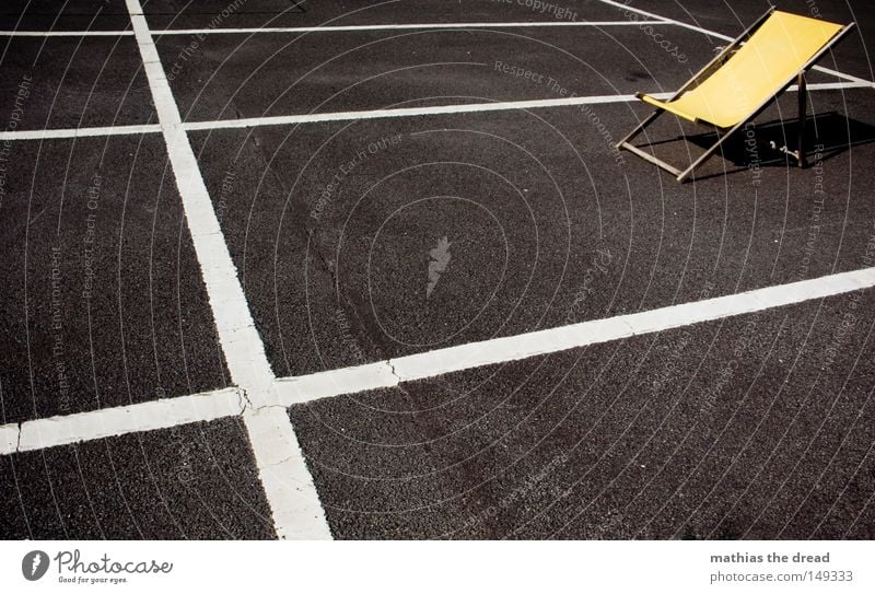 GOODBYE SUMMER Relaxation Beach Break Lie Couch Town Contrast Dark Bright Friendliness Yellow Deckchair Loneliness Forget Free Places Structures and shapes