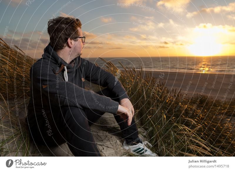 View of the sunset Trip Beach Ocean Human being Masculine Young man Youth (Young adults) 1 18 - 30 years Adults Think Relaxation Looking Stand Wait Success