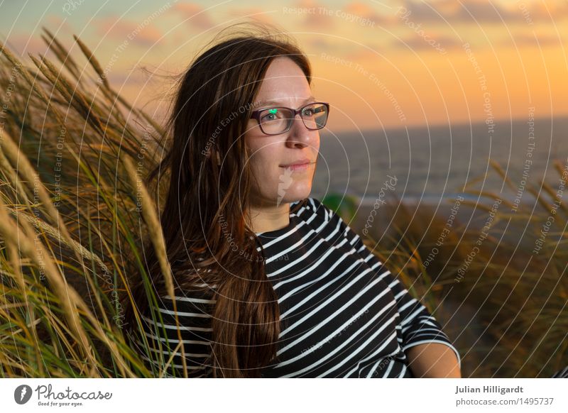 in the wind2 Lifestyle Elegant Style Beautiful Hair and hairstyles Vacation & Travel Summer Beach Ocean Human being Feminine Young woman Youth (Young adults) 1