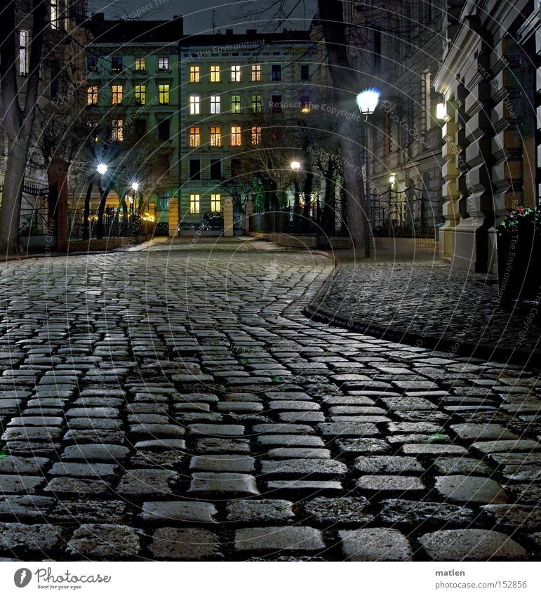 Grimauldplatz...? Lamp Tree Places Traffic infrastructure Street Living or residing Kreuzberg Cobblestones Art nouveau house Sidewalk Lantern light windows